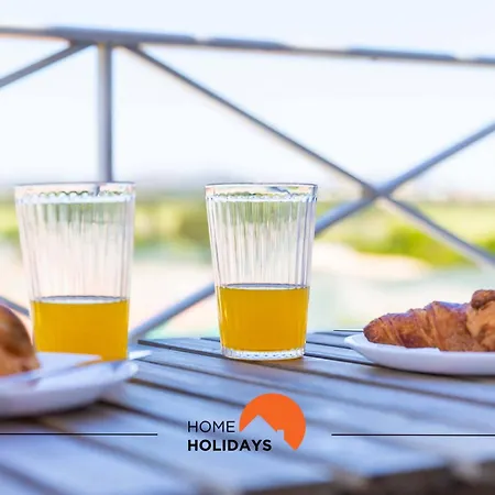 #152 T1 Falesia By Holidays